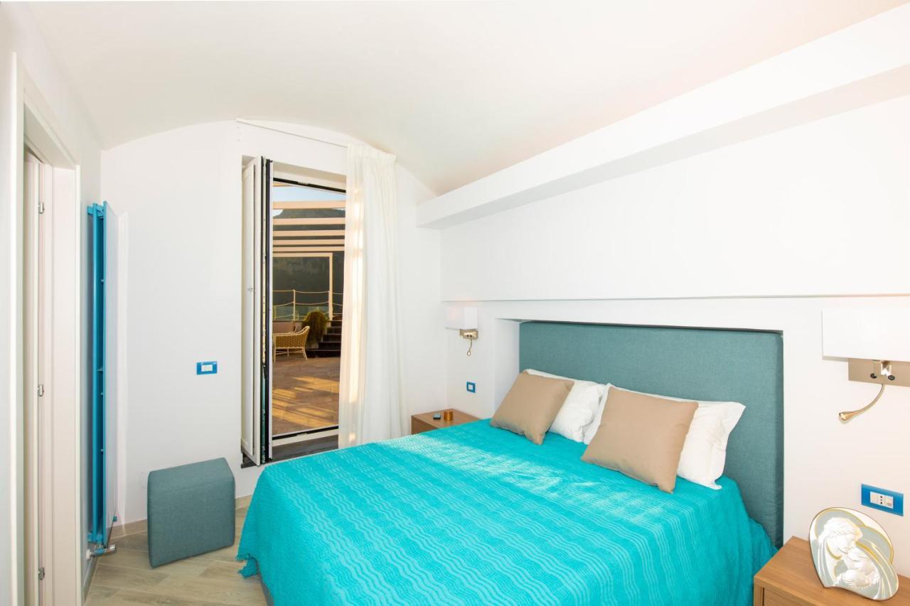 Villa La Tagliata Spectacular Jacuzzi Tub Amazing View And Private Parking Garage Positano Extérieur photo